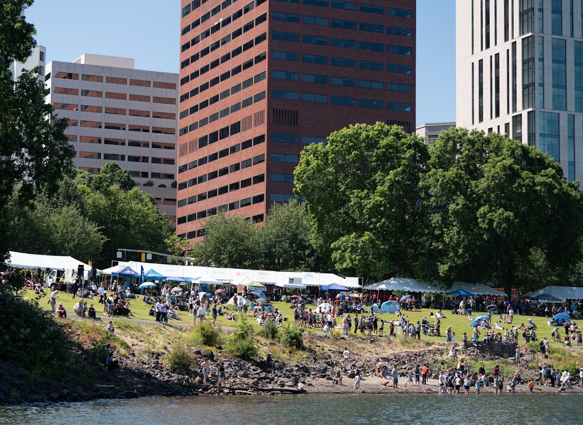 Audience for the Race in the Bowl. Location - South Hawthorne Waterfront Park